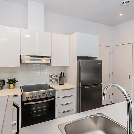New And Perfectly Located 1 Bedroom Apartment By Den Stays Montreal Exterior photo