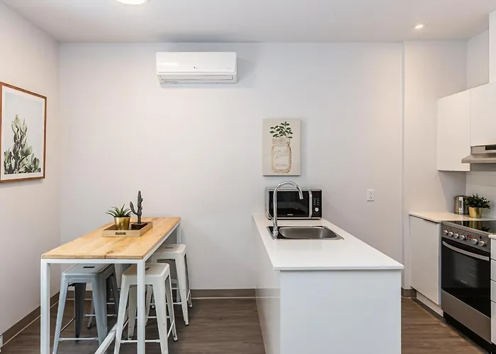 New And Perfectly Located 1 Bedroom Apartment By Den Stays