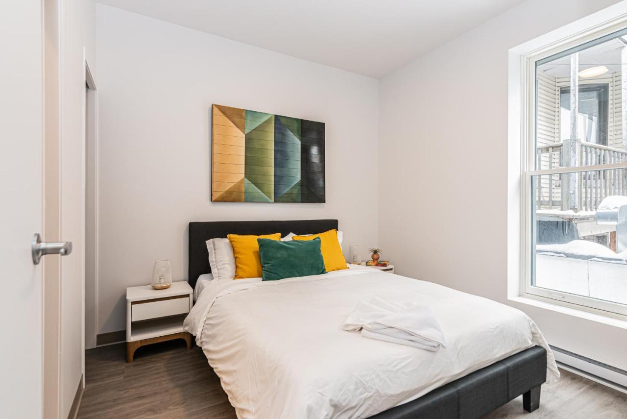 New And Perfectly Located 1 Bedroom By Den *