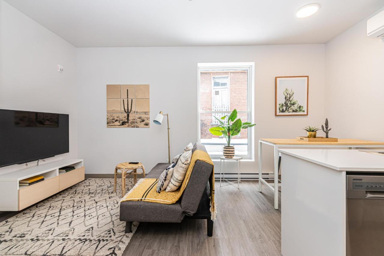 New And Perfectly Located 1 Bedroom By Den *