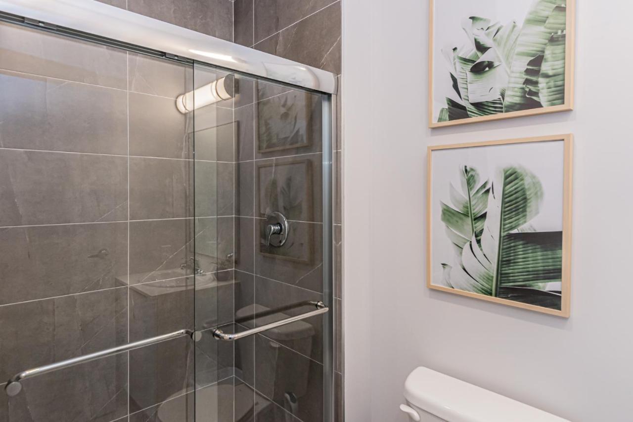 New And Perfectly Located 1 Bedroom By Den